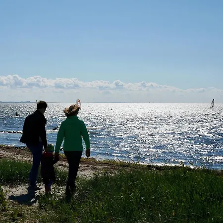 Knusthof Lafrenz - Brueckenblick * Fehmarn